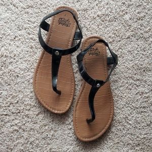 Faded Glory size 7 sandles